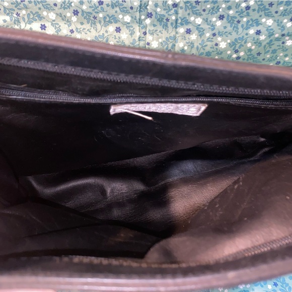 Lord & Taylor Vintage Black Leather Handbag - Picture 5 of 6